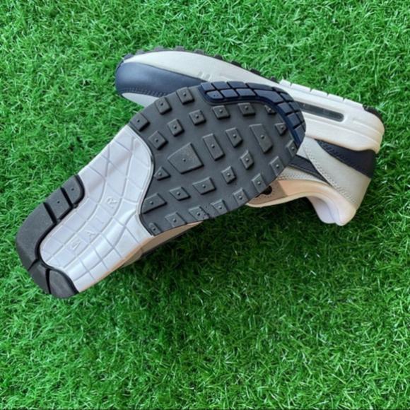 Nike Air Max 1 Lv8 - Picture 2 of 6